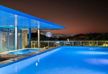 Coastal Harbour Lights I Pool, Gym & prime Location