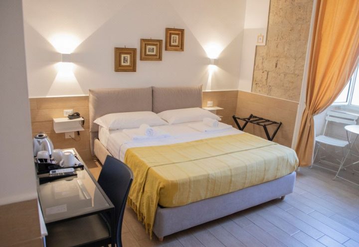 H22 Hotel