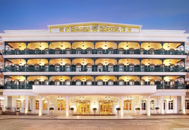 Rocks Hotel